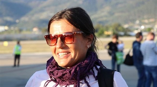 Rusya’dan Gazipaşa Havalimanına ilk charter uçağı 189 yolcuyla indi