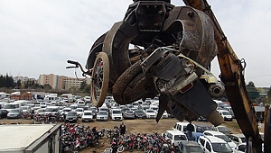 Trafikten men edilen motosikletler geri dönüşüme gönderildi