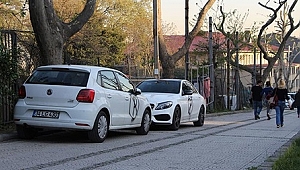 Hatalı park yapan araçlara vatandaştan boyalı ceza
