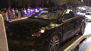 İzmir'de feci kaza : Baba kız yaşamını yitirdi