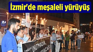 İzmir'de meşaleli yürüyüş