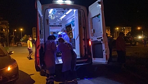 İzmir'de Otomobille çarpışan motosikletin sürücüsü yaralandı