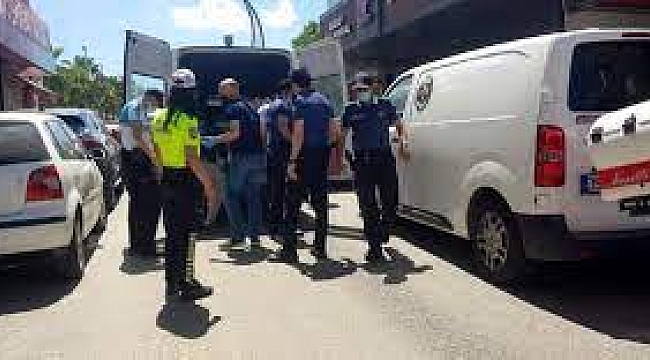 İzmir'de silahlı saldırı: 2 yaralı