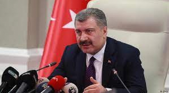Sağlık Bakanı Koca 2 metreden daha az mesafede maske takmayın dedi araştırmalar 6 metreyi işaret etti