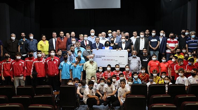 Batur'dan, amatör spor kulüplerine destek üstüne destek