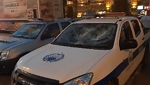 Çeşme Zabıta Müdürlüğü'ne taşlı saldırı