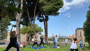 İzmir Büyükşehir Belediyesi'nden yoga etkinliği