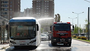 İzmir'de elektrikli otobüs alev alev yandı