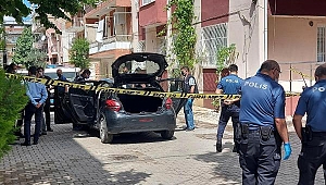 İzmir'de feci olay: Arabaya silahlı saldırı