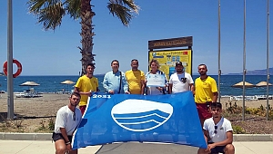 İzmir'in sevilen plajına 5. kez Mavi Bayrak verildi