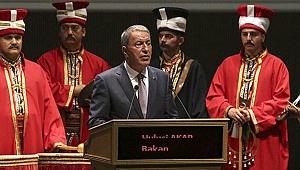 Bakan Akar: Mehmetçiğin nefesi teröristlerin ensesinde