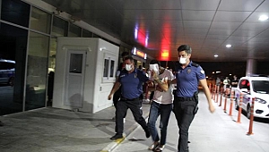 Cinayet zanlıları bir çanta dolusu parayla İzmir'de yakalandı