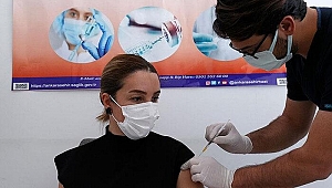 Sağlık Bakanı duyurmuştu! 3. doz aşılama bugün başladı (Kimler 3. doz aşı olacak?)