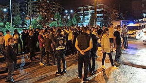 Bıçaklı kavga sonrası sığınmacılara tepki: 2 yaralı