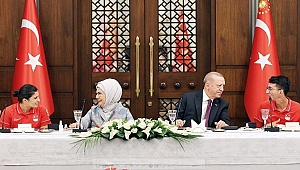 Erdoğan ailesinden Olimpiyat gururlarıyla akşam yemeği