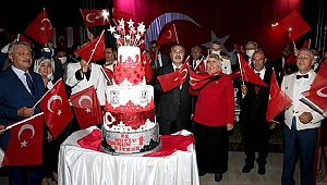 İzmir'de 30 Ağustos Zafer Bayramı resepsiyonu düzenlendi