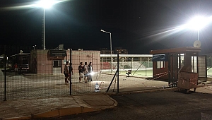 İzmir'de maç yapan polislere silahlı saldırı: 1 polis yaralı