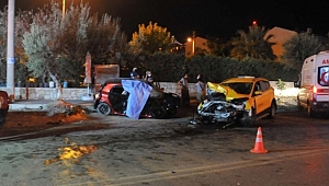 İzmir'de taksi ile otomobil çarpıştı: 1 ölü, 1 yaralı