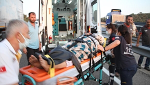 İzmir-Uşak kara yolu üzerinde Trafik kazası: 2 yaralı