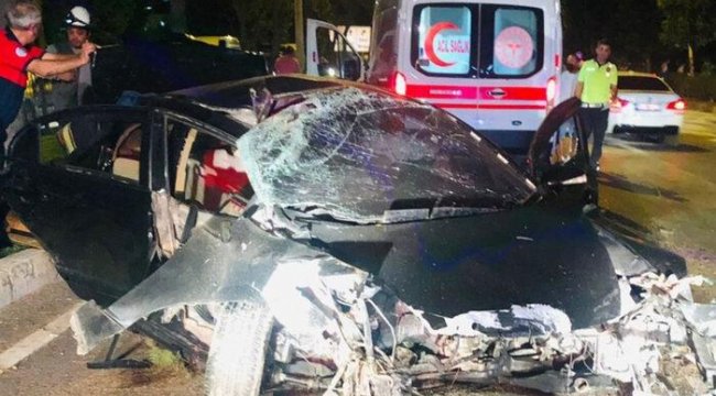 Korkunç kaza! Aracın motoru yerinden fırladı