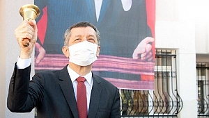 Milli Eğitim Bakanı Ziya Selçuk İstifa etti