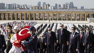 Tüm yurtta 30 Ağustos coşkusu: Devlet erkanı Anıtkabir'de
