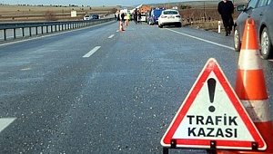 İzmir'de otomobille iş makinesi çarpıştı, bir kişi öldü