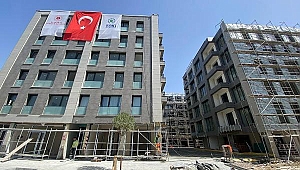 İzmir'de yeni konutların teslimi depremin yıl dönümünde