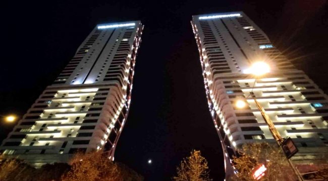 İzmir'de ikiz kulelerde yangın paniği: 3 yaralı