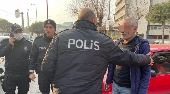 Otoparkta görevli belediye çalışanı bıçakla yaralandı