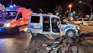İzmir'de polis aracı kaza yaptı: 2 polis yaralı