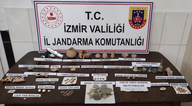 İzmir'de 90 parça tarihi eser ele geçirildi