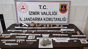 İzmir'de 90 parça tarihi eser ele geçirildi
