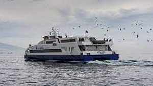 İzmir'de deniz ulaşımına fırtına engeli