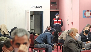 Jandarmayı görünce kumar aletlerini asitle yok etmek istemişler: Sözde sendikaya kumar baskını