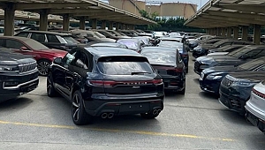 Lüks otomobiller gümrükte eskitiliyor