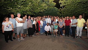 Bayraklı sokaklarında seferberlik
