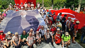 Afyon'dan İzmir'e Zafer Yürüyüşü devam ediyor: Kafile yarın sabah Dumlupınar'da olacak