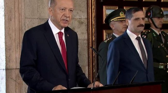 Cumhurbaşkanı Erdoğan ve YAŞ üyelerinden Anıtkabir ziyareti
