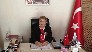 Bayraklı İzmirliler Derneği Başkanı Hatice Tıokbaş: Türk milletine, İzmirimize 9 Eylül kurtuluş günümüz kutlu olsun