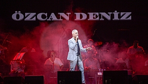 Çim Konserleri’nde Özcan Deniz rüzgarı
