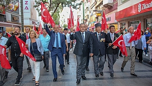 Karşıyaka'da Gazilerden anlamlı yürüyüş