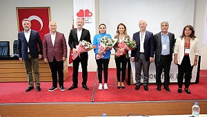 Kent Konseyleri Birliği Bayraklı’ da toplandı