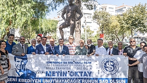 Taçsız Kral Konak’ta anıldı