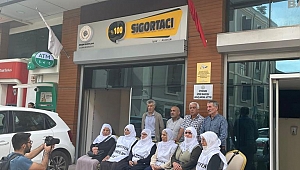 Avukat İlke Erol'dan Bayrak çıkışı: Bu fotoğraf içimi acıttı