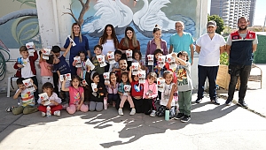Bayraklı’da minikler can dostlarla buluştu