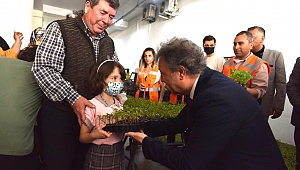 Bornovalı minikler toprakla buluştu