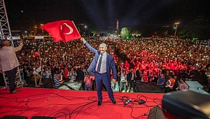 İzmir Büyükşehir Belediye Başkanı Tunç Soyer, Cumhuriyet'in 99. Yılına özel bir yazı kaleme aldı