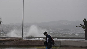 İzmir'de kuvvetli rüzgar ve fırtına uyarısı