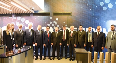 Bakan Varank’tan İzQ’ya ziyaret